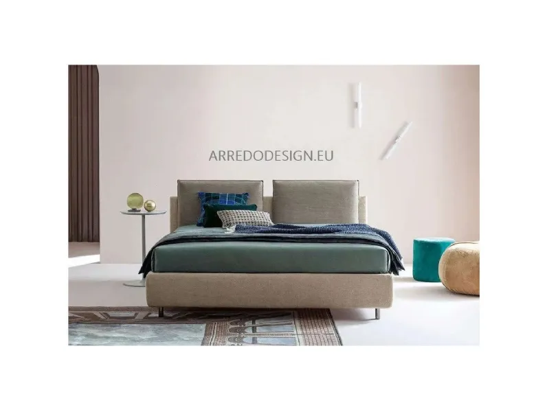 Letto imbottito modello Frick di Twils scontato 30%