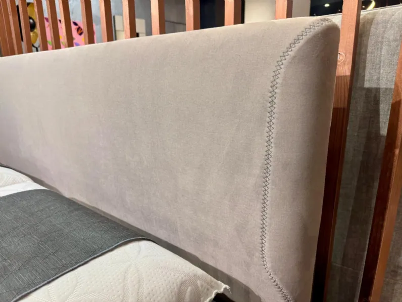Letto design Lenox  Novaluna scontato 33%