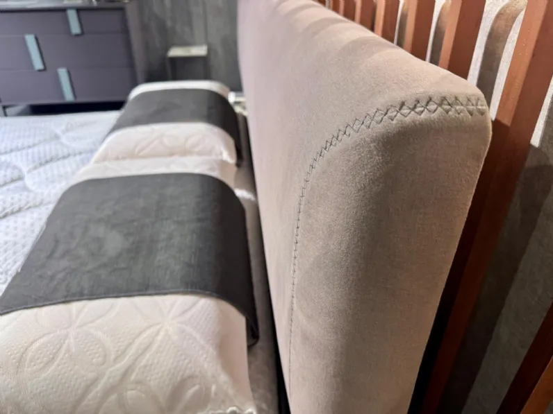 Letto design Lenox  Novaluna scontato 33%