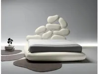 Letto imbottito modello Stones di Noctis scontato 36%