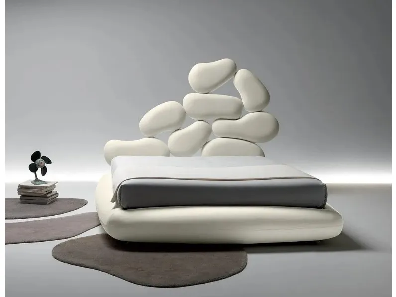 Letto imbottito modello Stones di Noctis scontato 36%