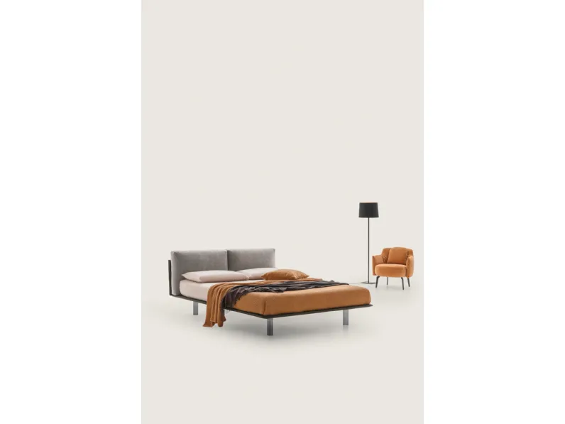Letto imbottito modello Essential di Le comfort scontato 35%