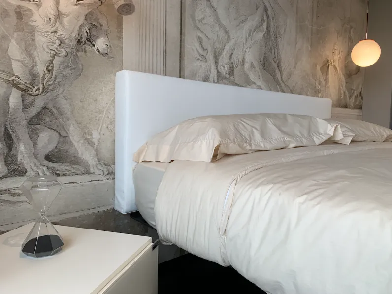 Letto Fluttua con testata di Lago scontato del 37%