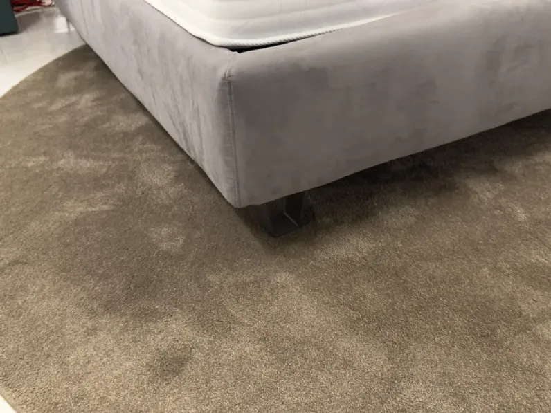 Letto matrimoniale con contenitore Form Samoa a prezzo scontato