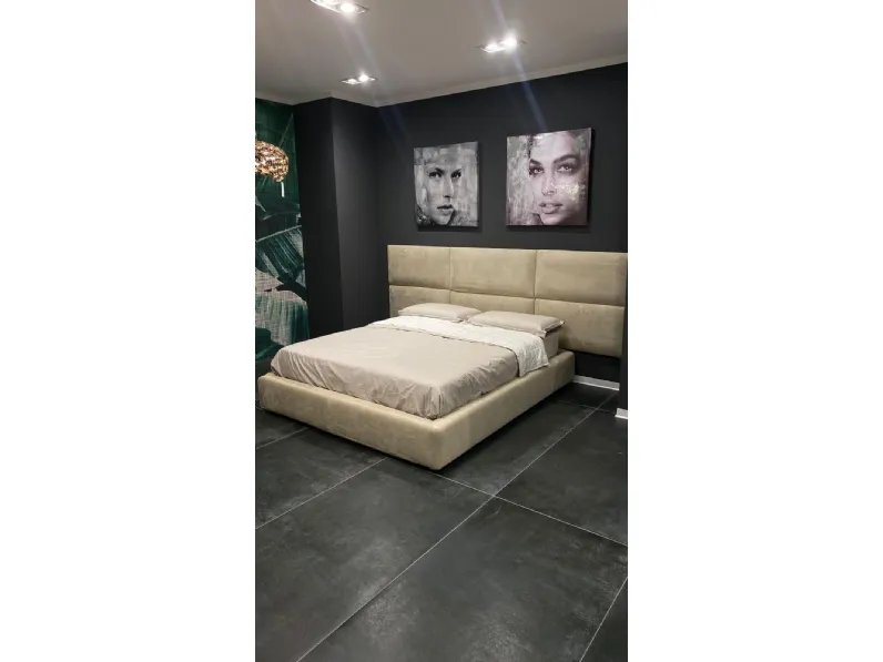 Letto imbottito con contenitore Boiserie Conte a prezzo ribassato