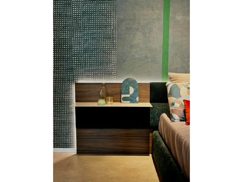 Letto imbottito modello Letto space di Novamobili scontato 30%