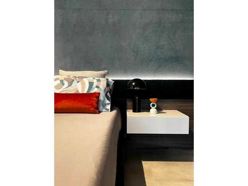 Letto imbottito modello Letto space di Novamobili scontato 30%
