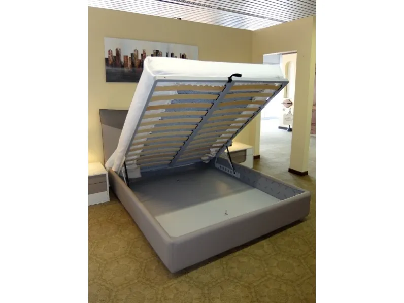Letto matrimoniale con contenitore Spring Artigianale a prezzo ribassato