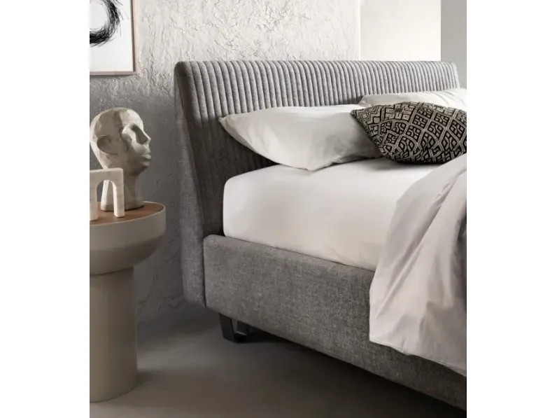 Letto moderno Keen compatto Samoa con uno sconto del 35%