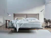 Letto matrimoniale con piedini Febo Rigosalotti a prezzo ribassato