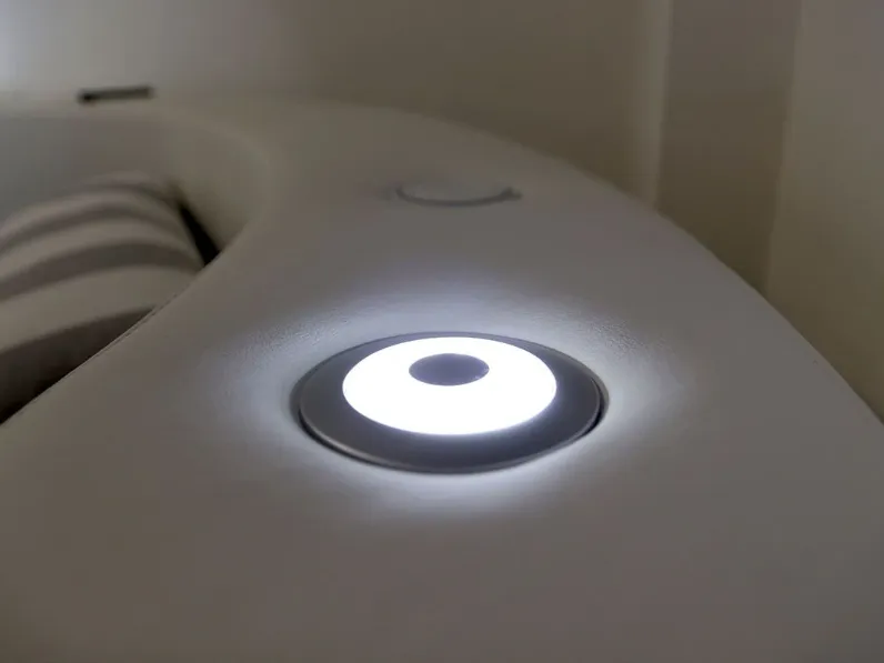 Letto rotondo cristal high-tech di Artigianale scontato del 10%