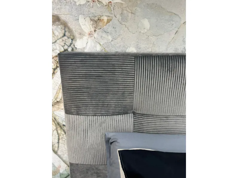Letto imbottito con contenitore Feniglia Nefi a prezzo scontato