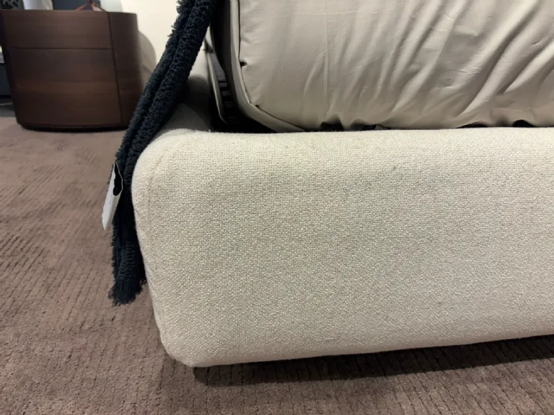 Letto matrimoniale con contenitore Milo a prezzo riservato 