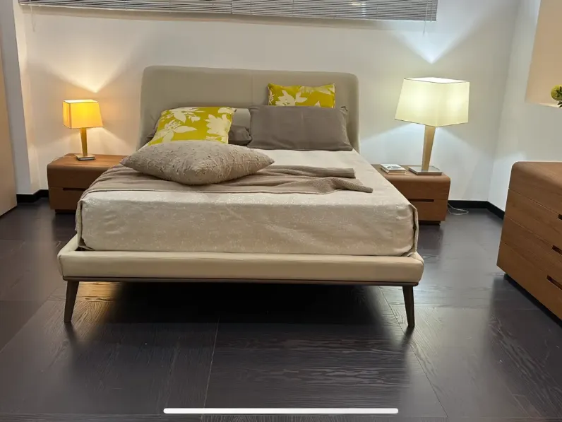 Letto imbottito con gambe Ulisse La falegnami a prezzo ribassato