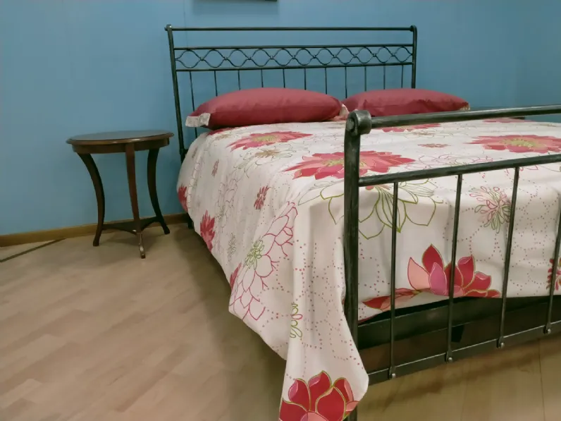 Letto matrimoniale classico Leonardo Artigianale a prezzo scontato