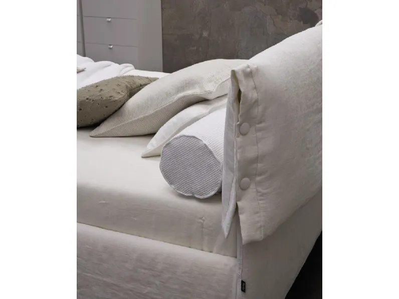 Letto classico con giroletto Giselle Twils a prezzo ribassato