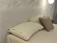 Letto imbottito modello Fluttua di Lago scontato 36%
