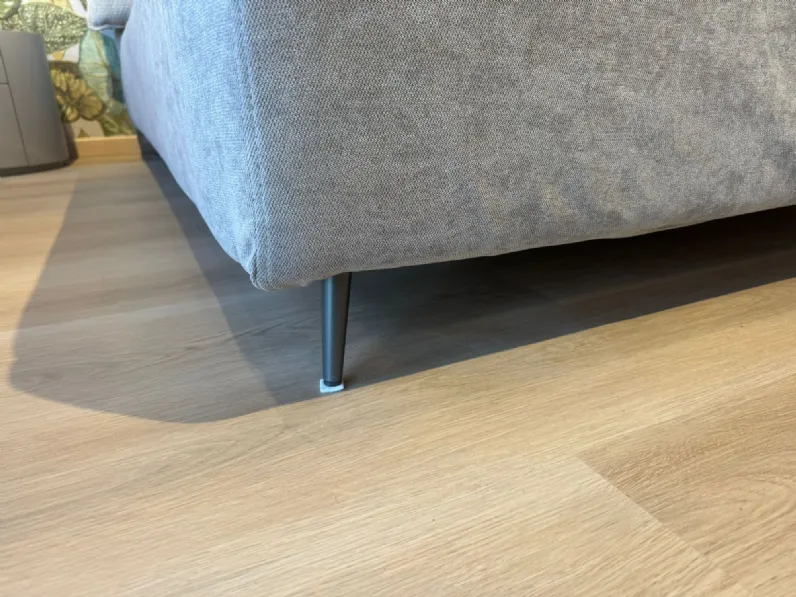 Letto moderno Leilah Gamma con un ribasso del 26%