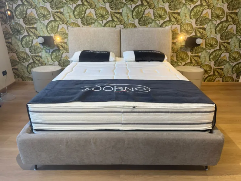 Letto moderno Leilah Gamma con un ribasso del 26%