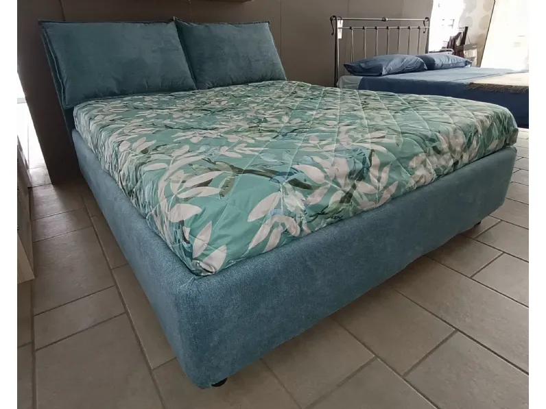 Letto imbottito modello Aria di Hoppl scontato 15%