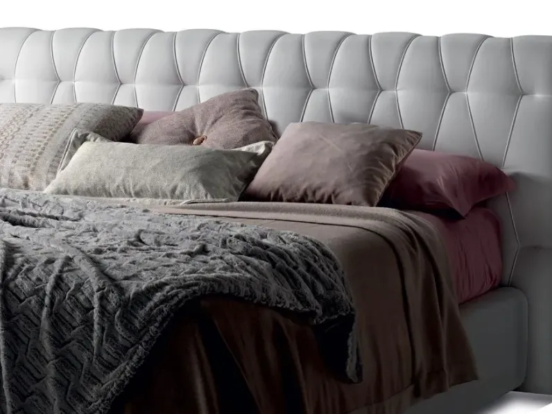 Letto imbottito con contenitore Unique * Samoa a prezzo scontato