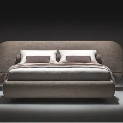 Letto matrimoniale con giroletto B-curve a prezzo riservato 