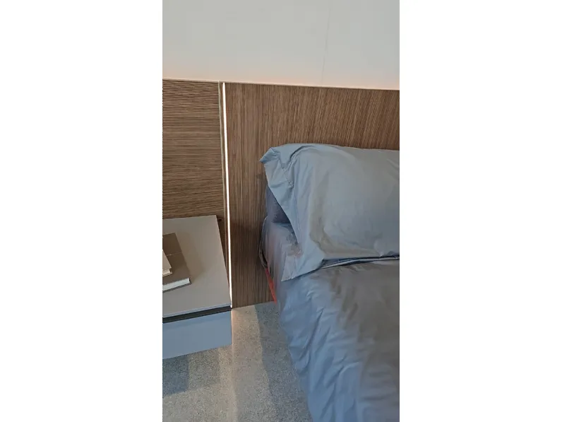 Letto moderno Carre' Adok con uno sconto del 60%