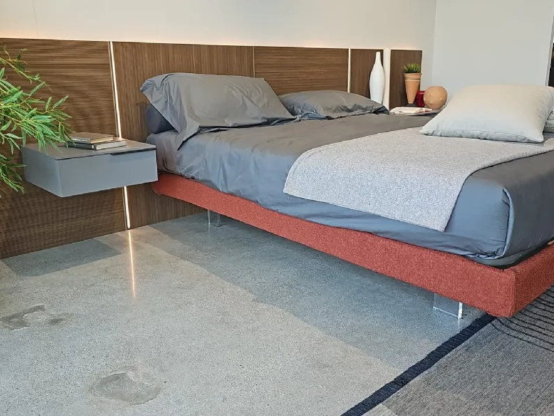 Letto moderno Carre' Adok con uno sconto del 60%