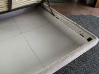 Letto imbottito modello Book di Twils scontato 30%
