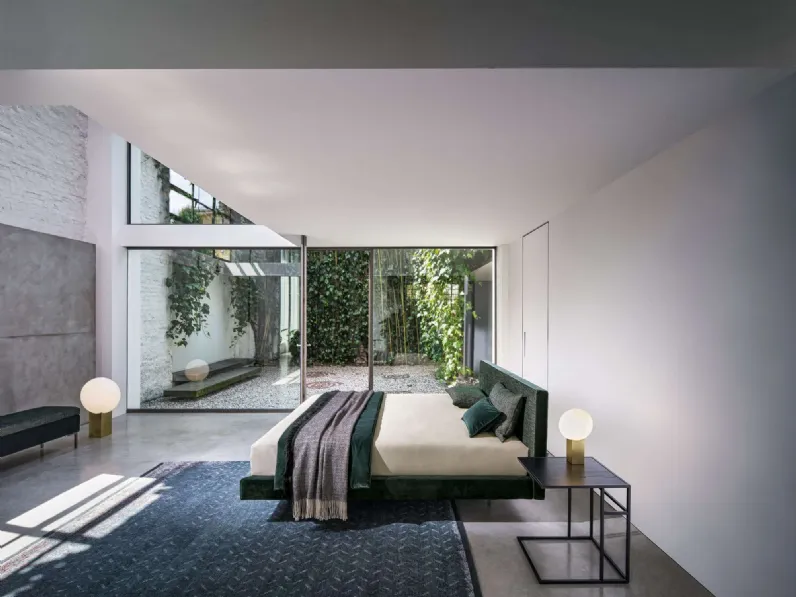 Letto matrimoniale design Max Twils a prezzo ribassato