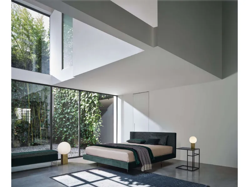 Letto matrimoniale design Max Twils a prezzo ribassato