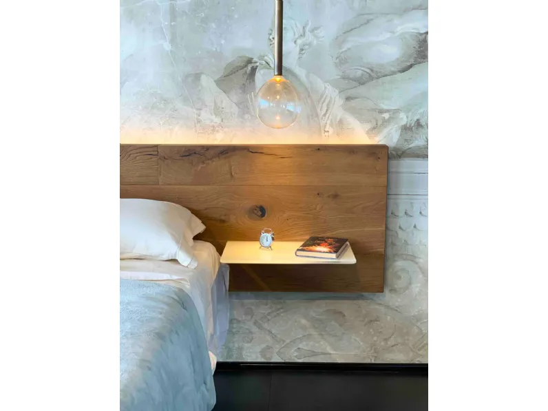 Letto matrimoniale con piedini Fluttua wildwood Lago a prezzo scontato