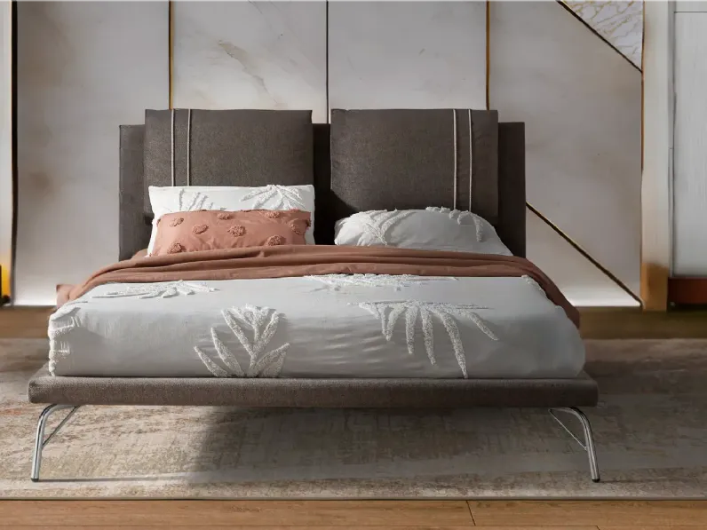 Letto imbottito con piedini Letto imbottito road Mobilificio bellutti a prezzo ribassato