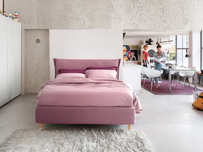 Letto imbottito modello Osaka: contatta il venditore per scoprire il prezzo 