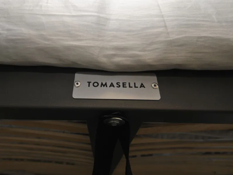 Letto imbottito modello Set di Tomasella scontato 30%