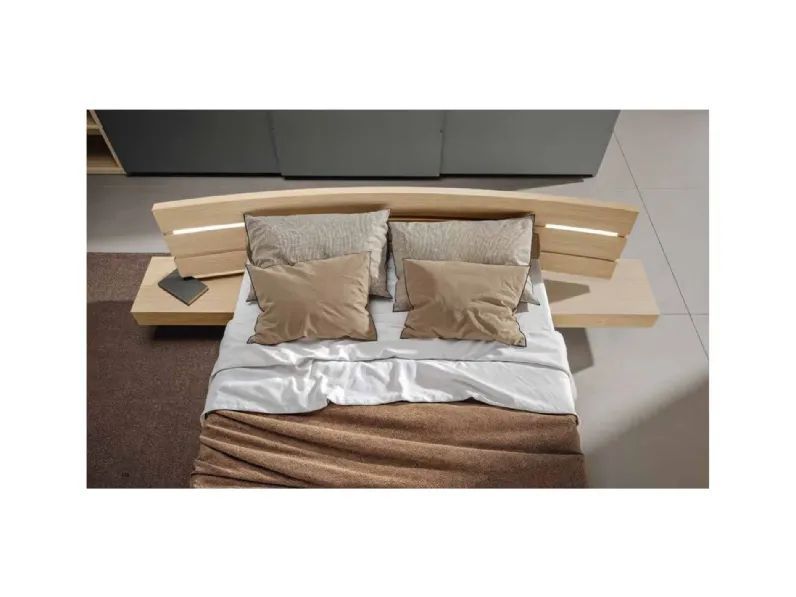 Letto design con giroletto Work Veneran a prezzo ribassato