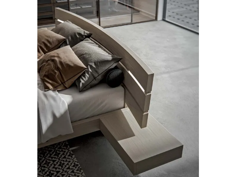 Letto design con giroletto Work Veneran a prezzo ribassato