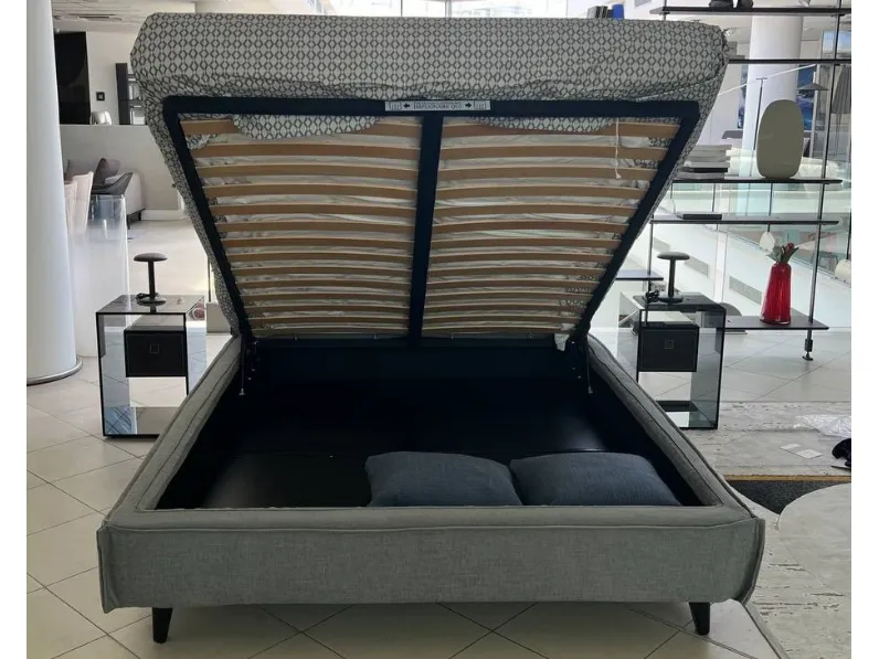 Letto moderno Metro di Oggioni SCONTATO 