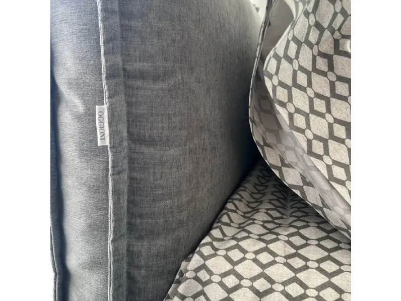 Letto moderno Metro di Oggioni SCONTATO 