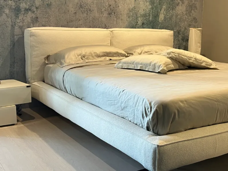 Letto imbottito modello Academy piuma di Twils scontato 35%