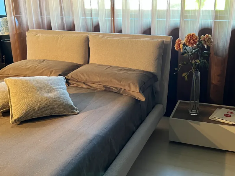 Letto imbottito modello Attico di Twils scontato 35%