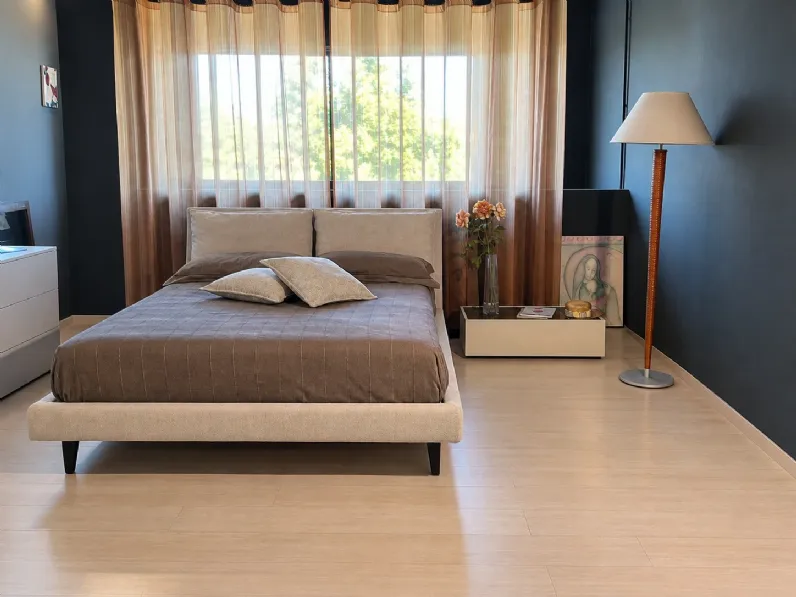 Letto imbottito modello Attico di Twils scontato 35%