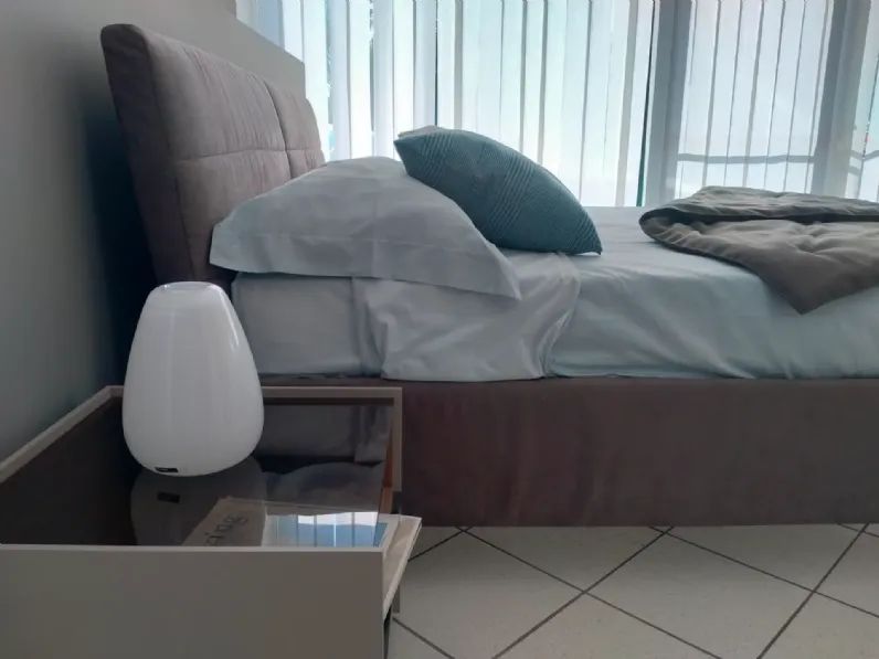 Letto moderno Berry con fodera di  ricambio  ecopelle V&nice scontato 31%