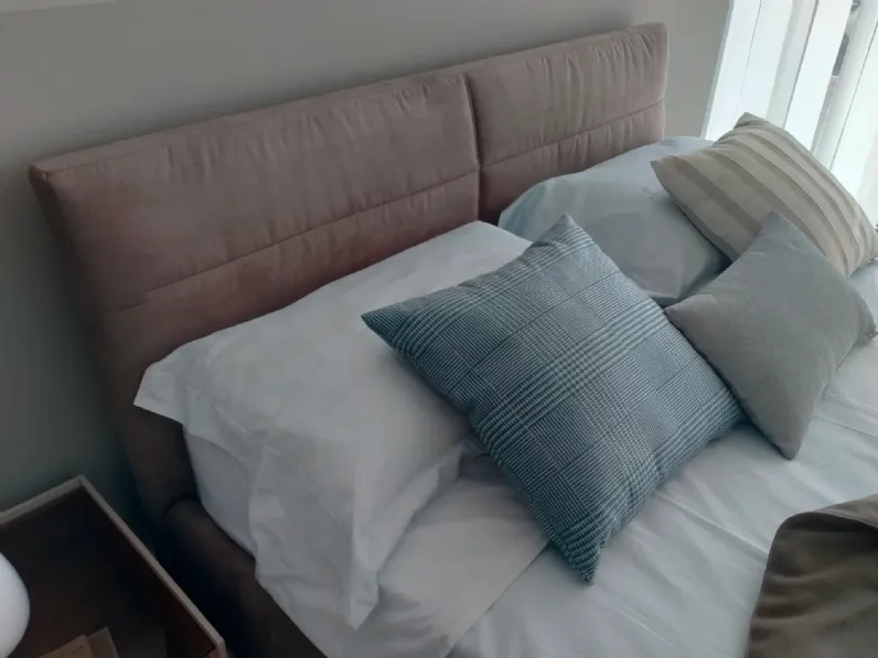 Letto moderno Berry con fodera di  ricambio  ecopelle V&nice scontato 31%