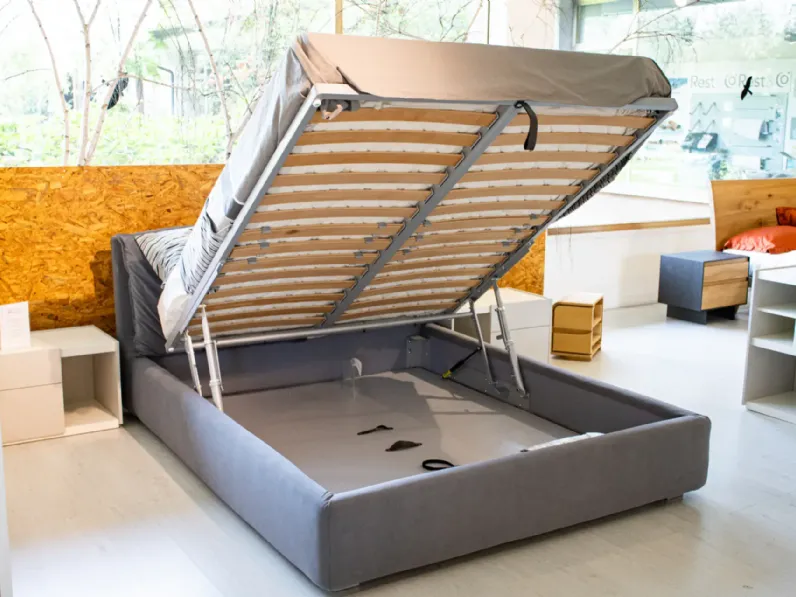 Letto moderno con contenitore Quiet Samoa a prezzo ribassato
