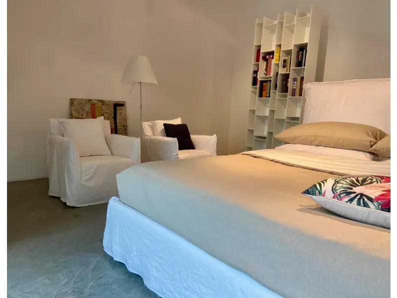 Letto moderno con contenitore Double Gervasoni a prezzo scontato