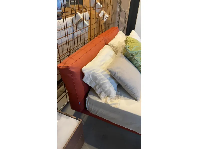 Letto moderno con pediera Letto filo 2 ethos Veneran a prezzo ribassato