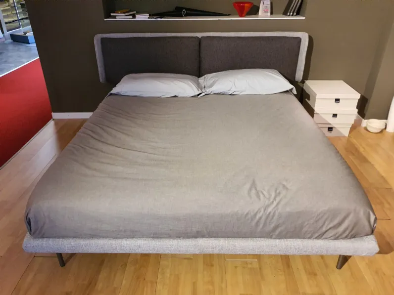 Letto moderno Skin Ditre italia con uno sconto del 41%