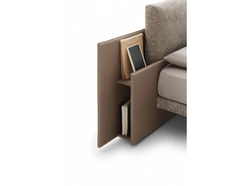 Letto design con giroletto Opera Le comfort a prezzo ribassato