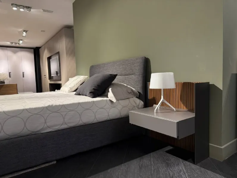 Letto matrimoniale con contenitore Orion defile a prezzo riservato 